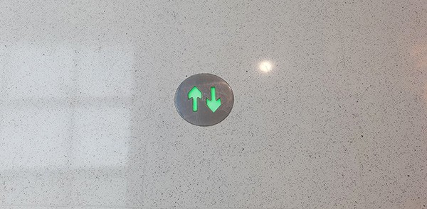 智能疏散系統(tǒng)如何區(qū)分真實(shí)火警與誤報(bào)？