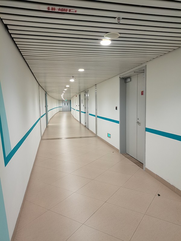 智能疏散指示系統(tǒng)的優(yōu)勢(shì)是什么，與傳統(tǒng)疏散指示有何不同？