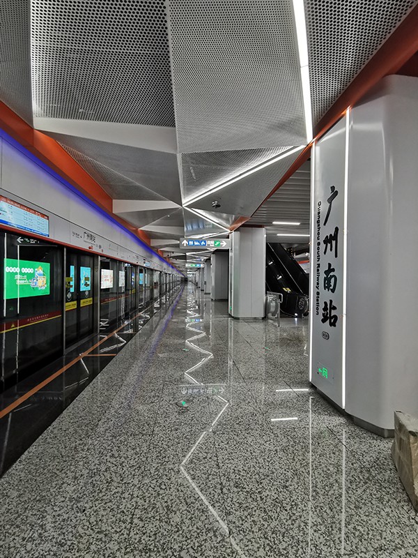 智能疏散系統(tǒng)如何實(shí)時(shí)監(jiān)測(cè)建筑內(nèi)人員分布？